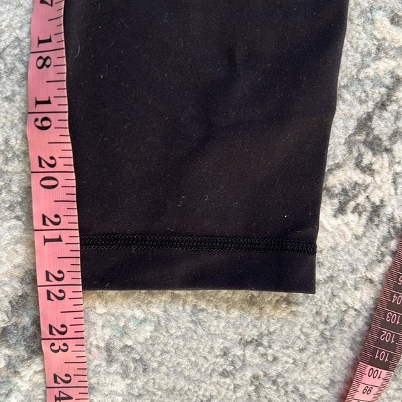 Lululemon crop leggings - Picture 8 of 9
